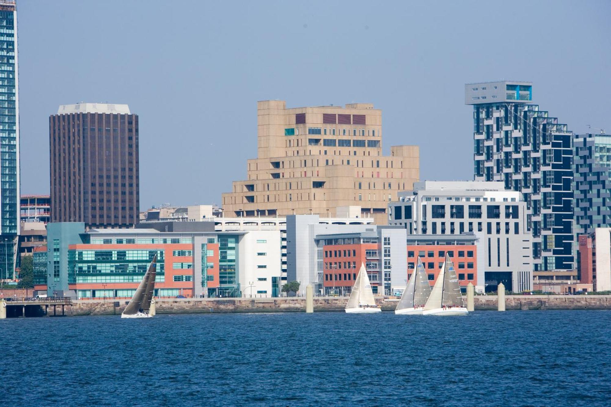 Yha Liverpool Albert Dock Hostel Bagian luar foto